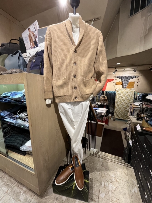 【コーディネート紹介】寒いけど、色で春らしくコーディネート